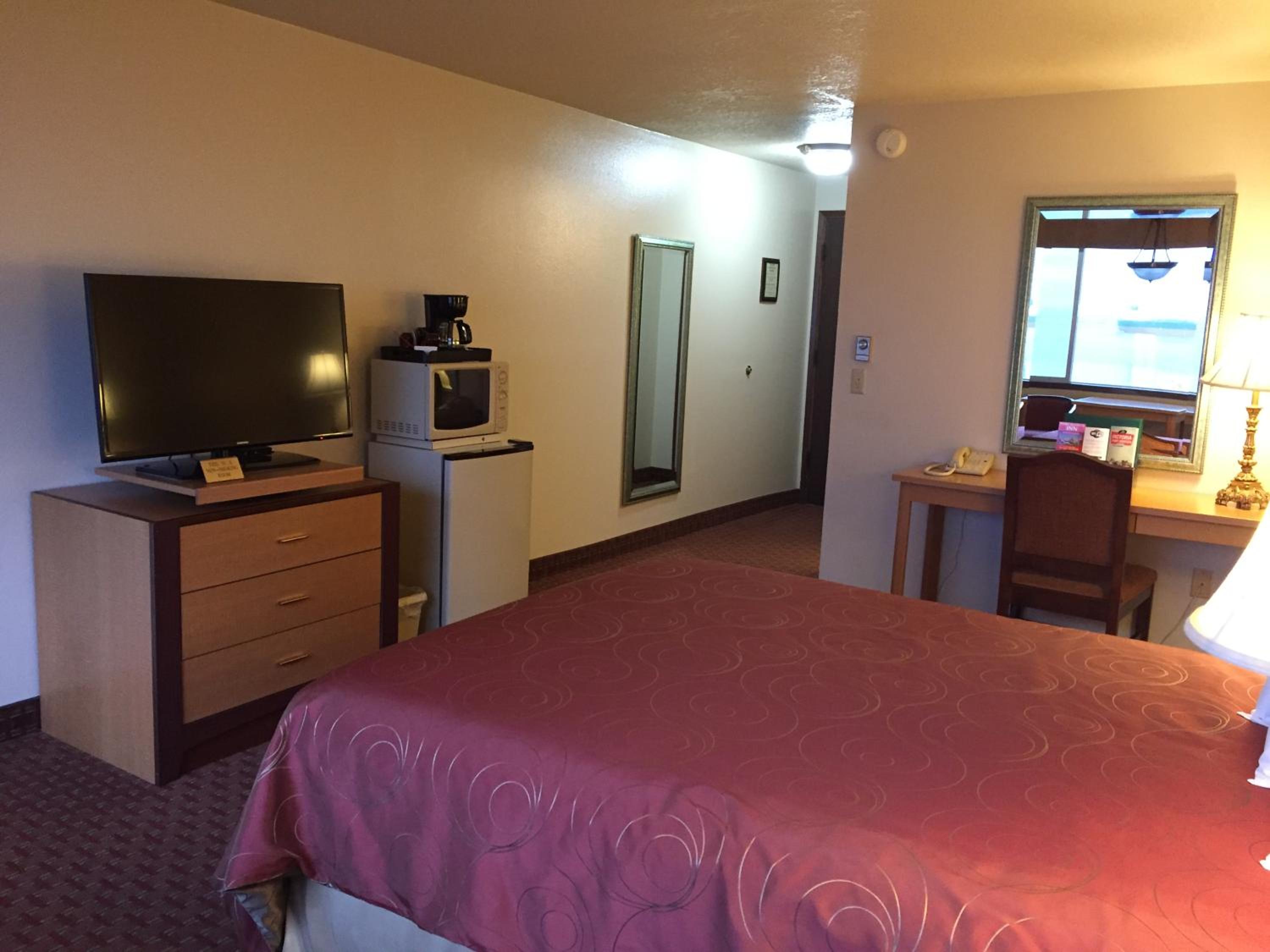 Room, Queen Bed, Harbour View