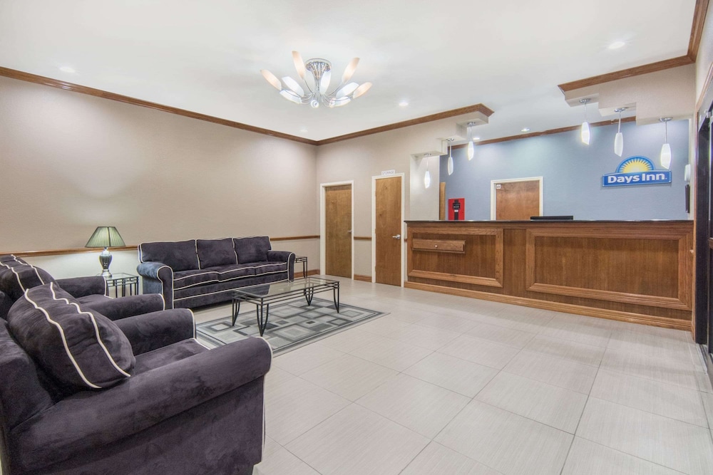 Days Inn By Wyndham Baytown East 10/50
