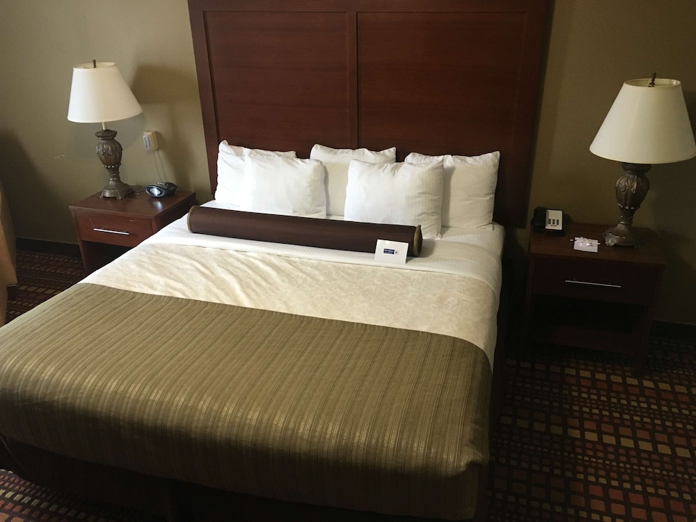 Best Western Plus Gadsden Hotel & Suites 5/22