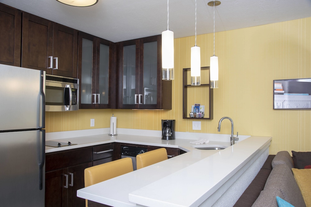 RESIDENCE INN AKRON SOUTH/GREEN 14/52