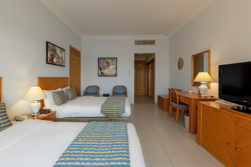 Azimut Hotel Khasab 18/42