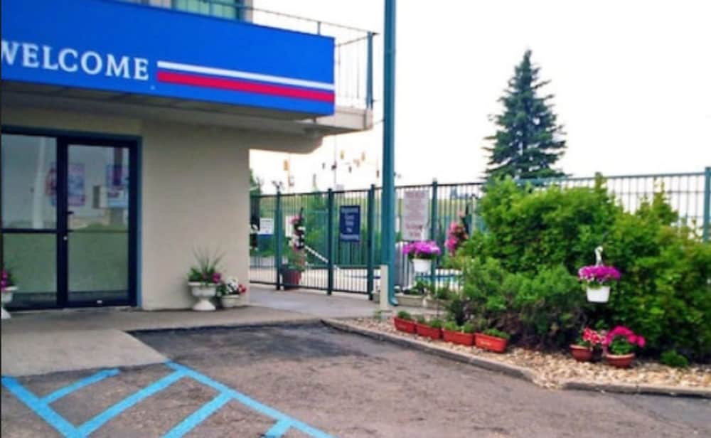 Motel6 Bismarck, ND in BISMARCK - ND