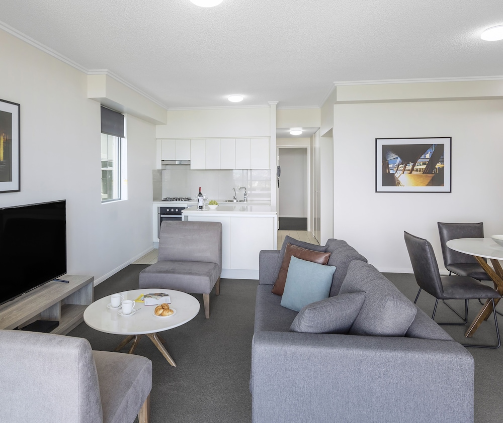 Oaks Brisbane On Margaret Suites 42/64