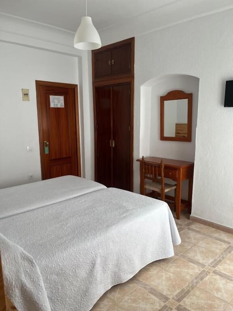 Hostal Barbate 13/50