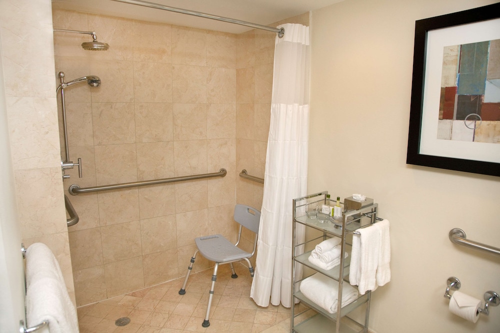 GALLERYone - a DoubleTree Suites by Hilton Hotel 31/81
