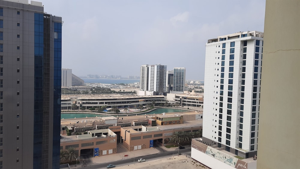 Gulf Suites Hotel Amwaj 45/50