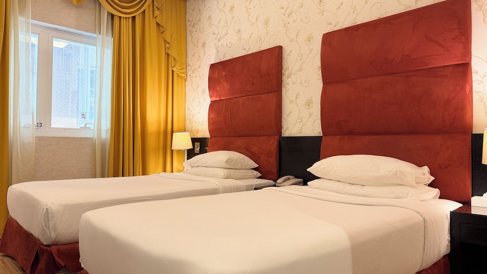 SUPERIOR, TWIN BEDS, BALCONY
