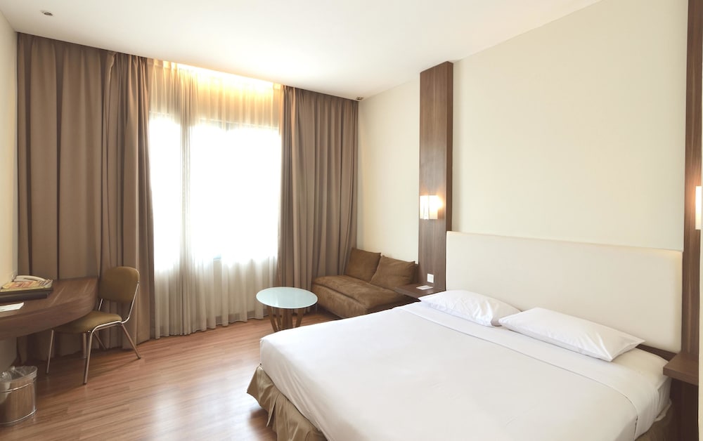Grand Cikarang Hotel 7/50