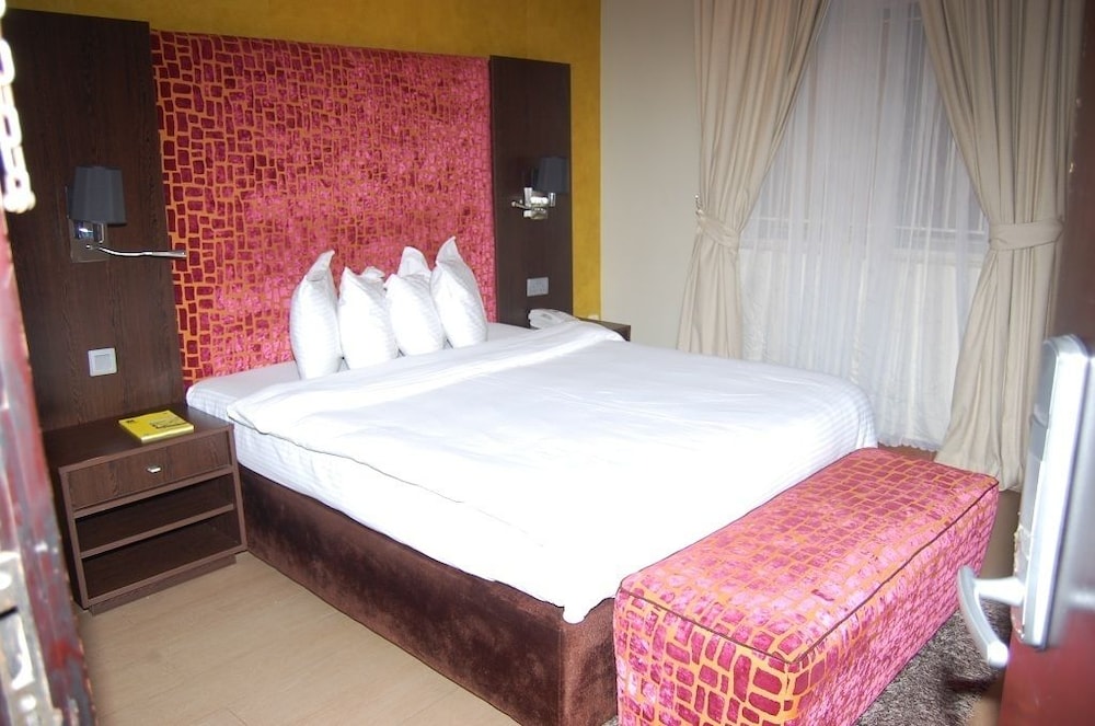1 BEDROOM, STANDARD, PRIVATE POOL, ACCESSIBLE