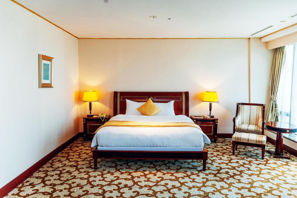 جناح، Grand Plaza Hanoi 1/2