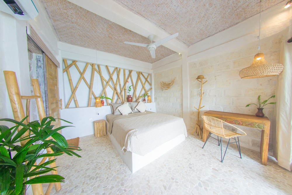 Le Cliff Bali 38/79