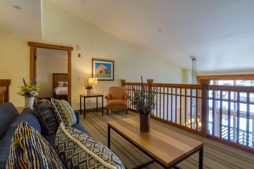 The Lodge At Spruce Peak 68/83