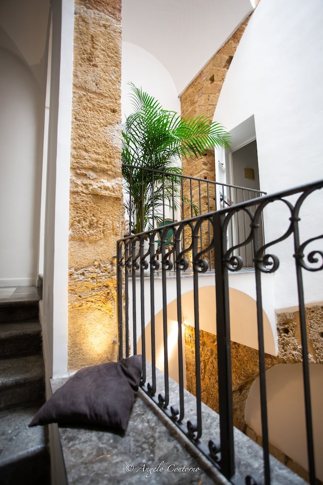 Palazzo Del Poeta 29/50
