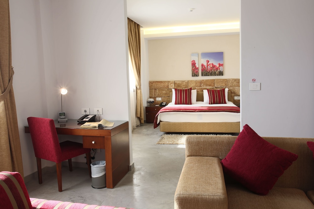 Monoberge Hotel Byblos 54/69
