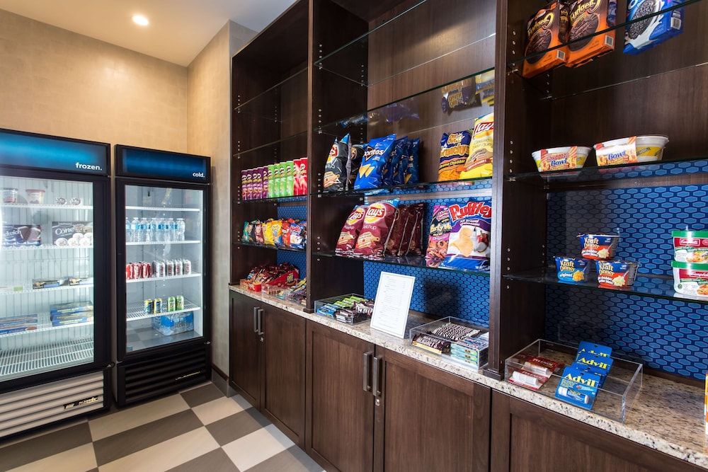 Hampton Inn By Hilton Lloydminster 36/49