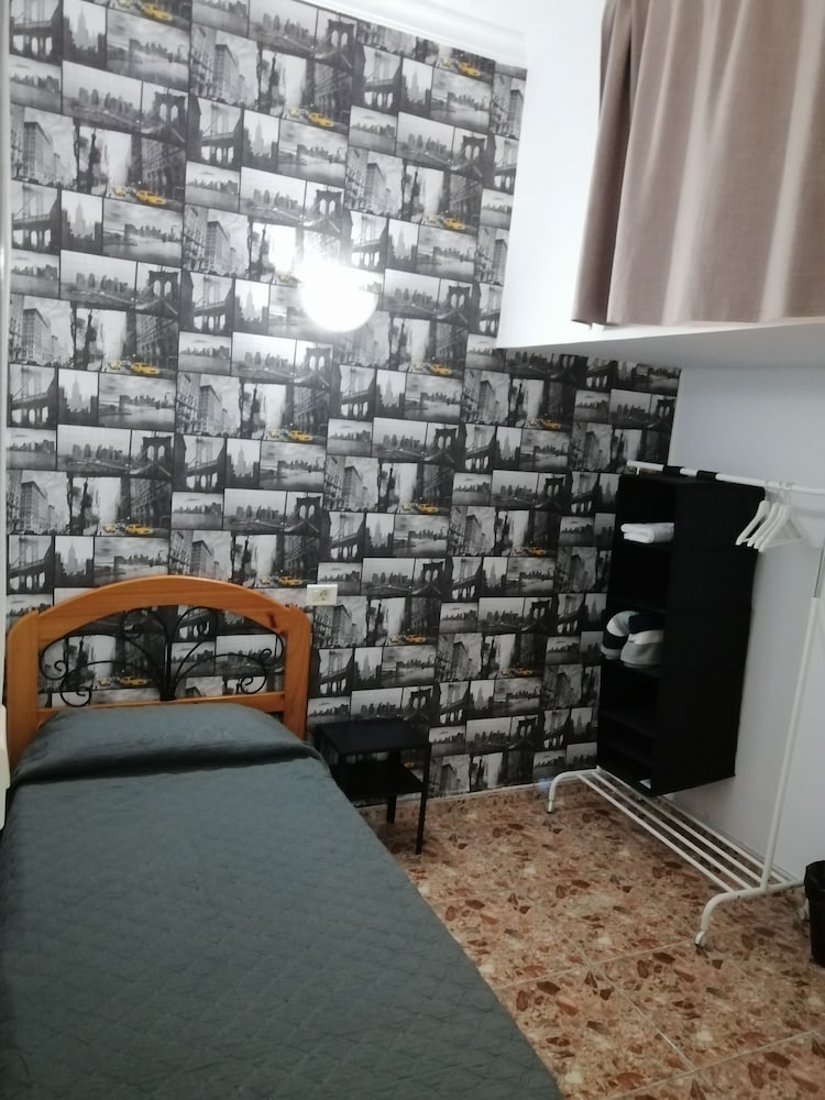 Hostal Alcaravaneras 43/43