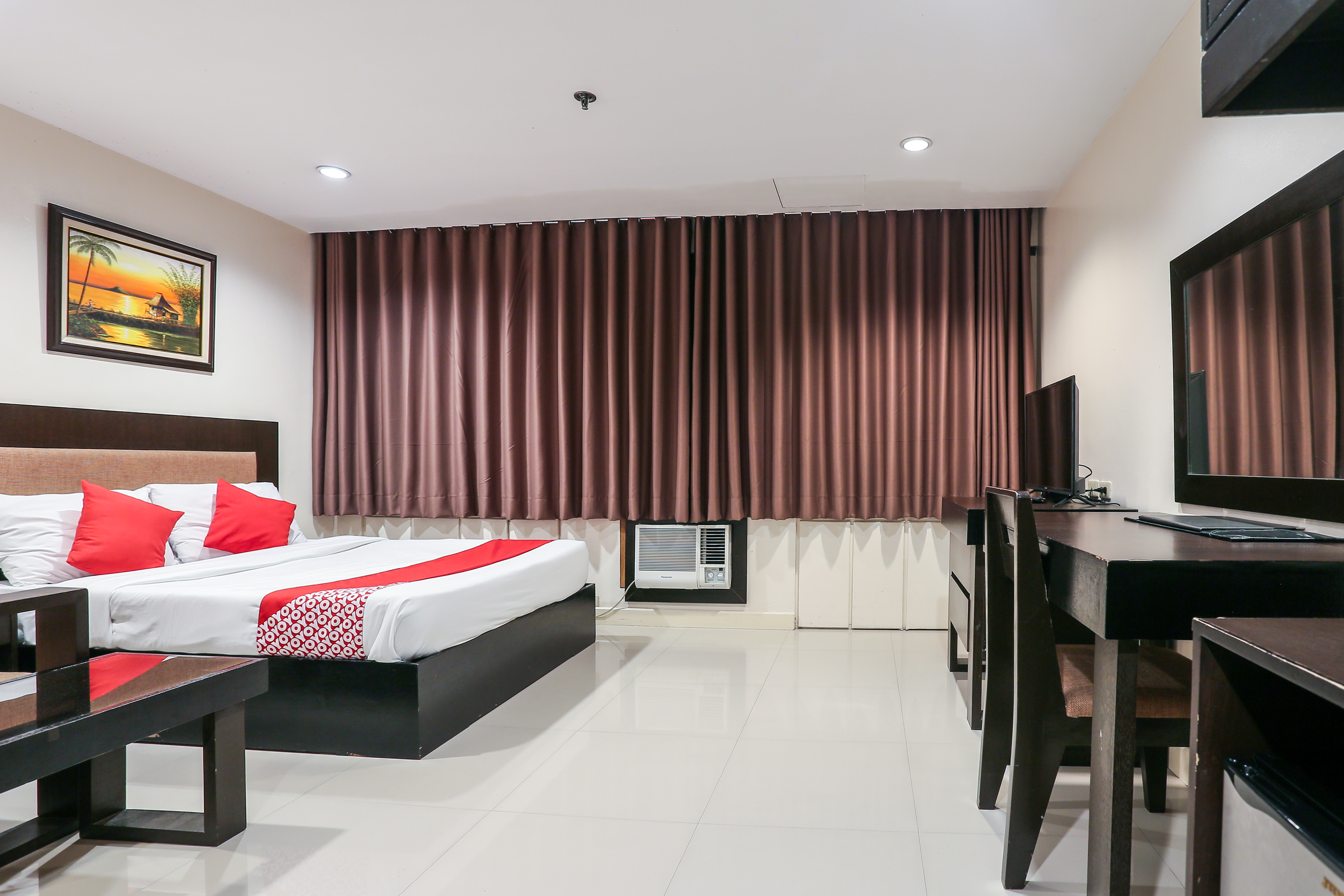 Paragon Tower Hotel 20/50