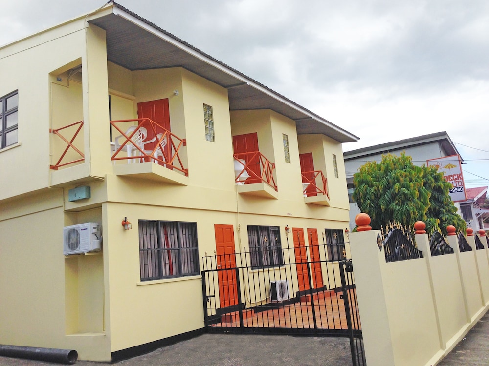 Sundeck Suites 1/15