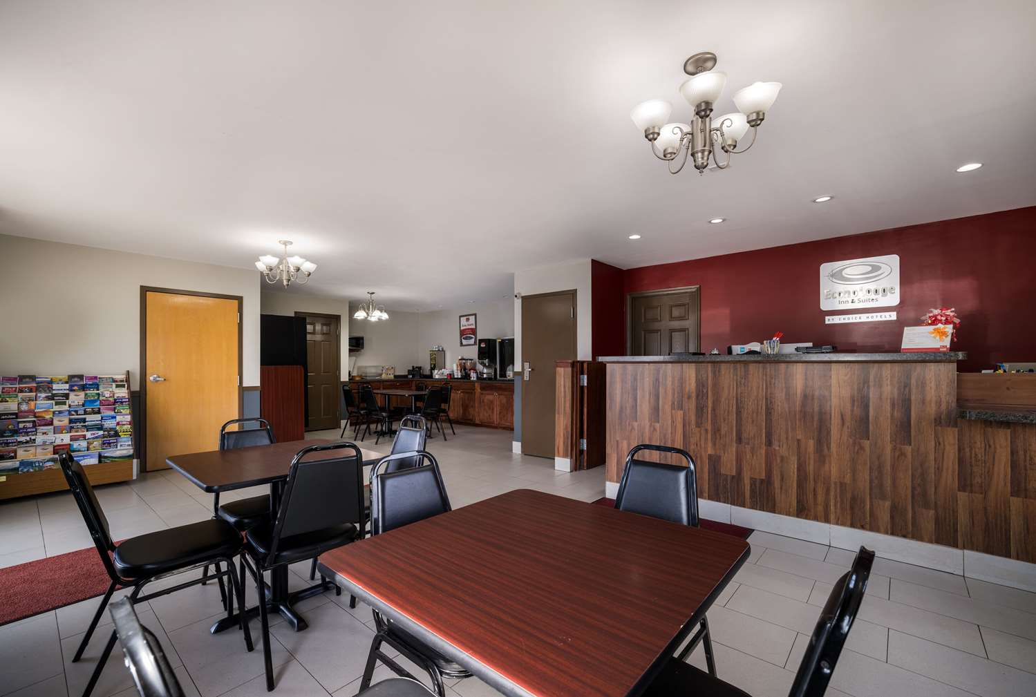 Econo Lodge Inn & Suites Canandaigua - Fingers Lake Area 27/37