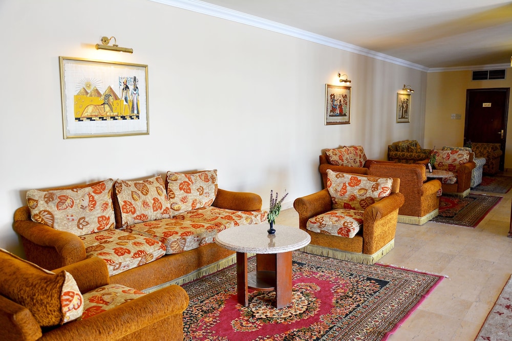 Desert View Hotel 25/48