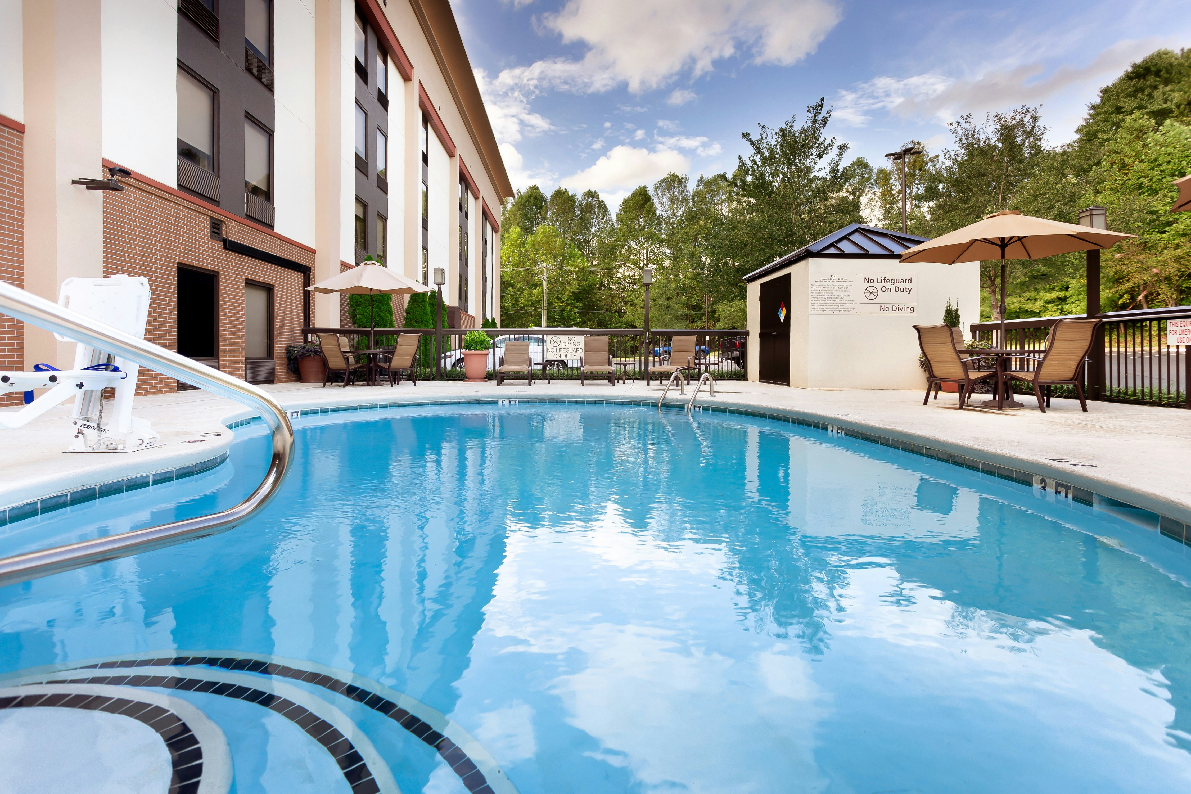 Hampton Inn Morganton 6/39