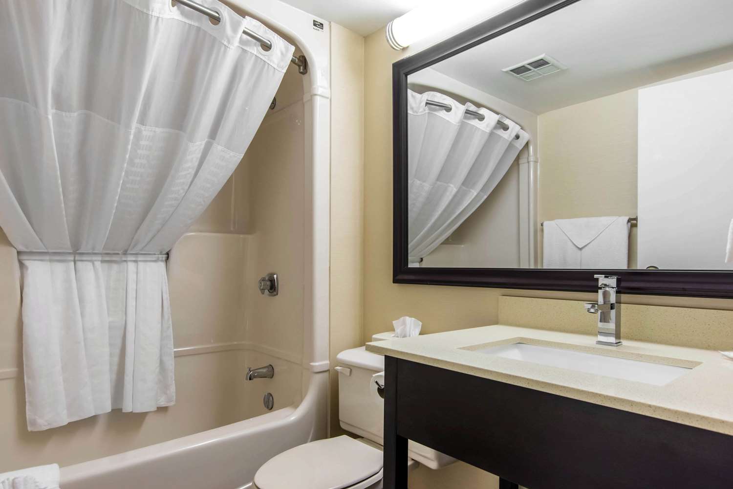 Comfort Inn Trois-Rivieres 15/15