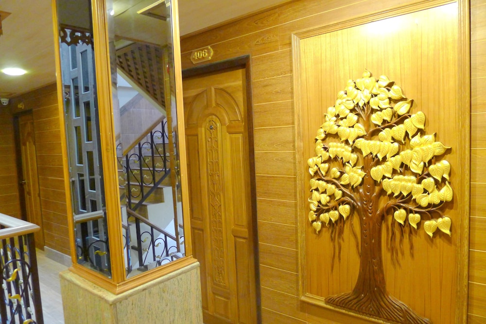 Tanee Place 32/48