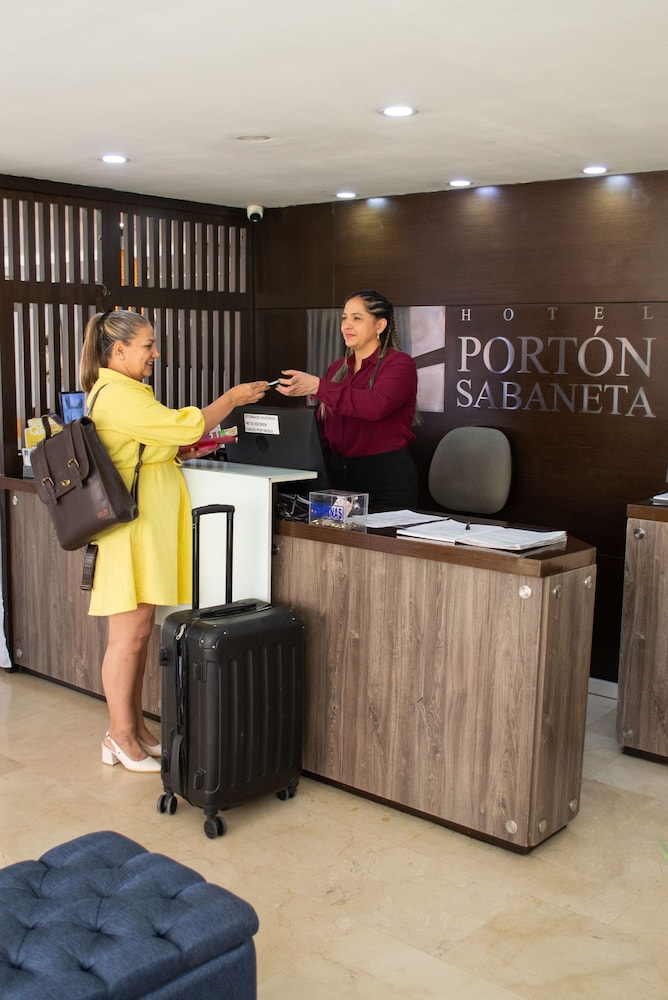 Hotel Porton Sabaneta 7/50