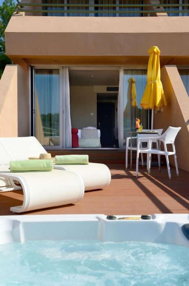 Royal Paradise Beach Resort And Spa 3/50
