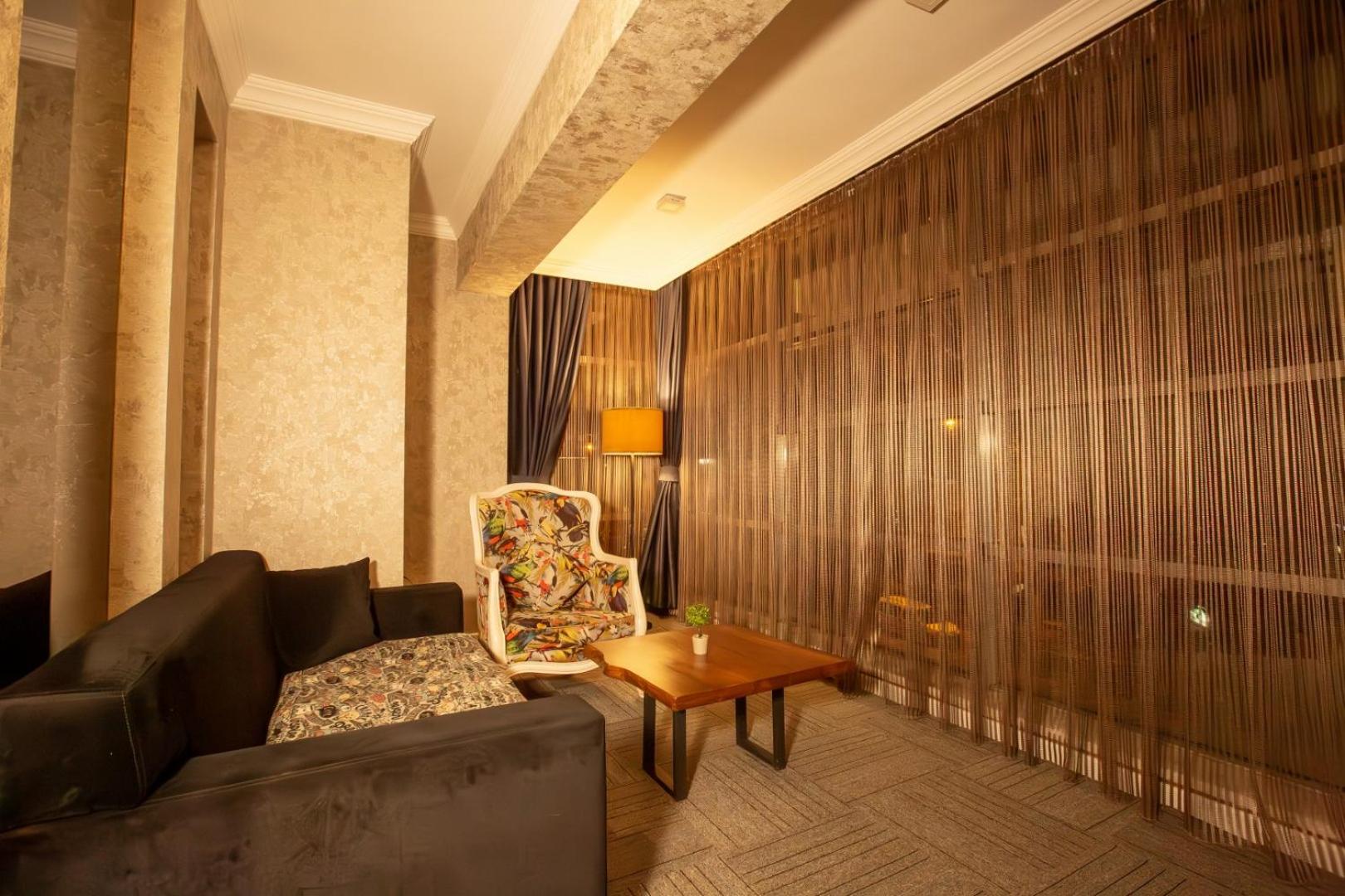 double bond hotel spa