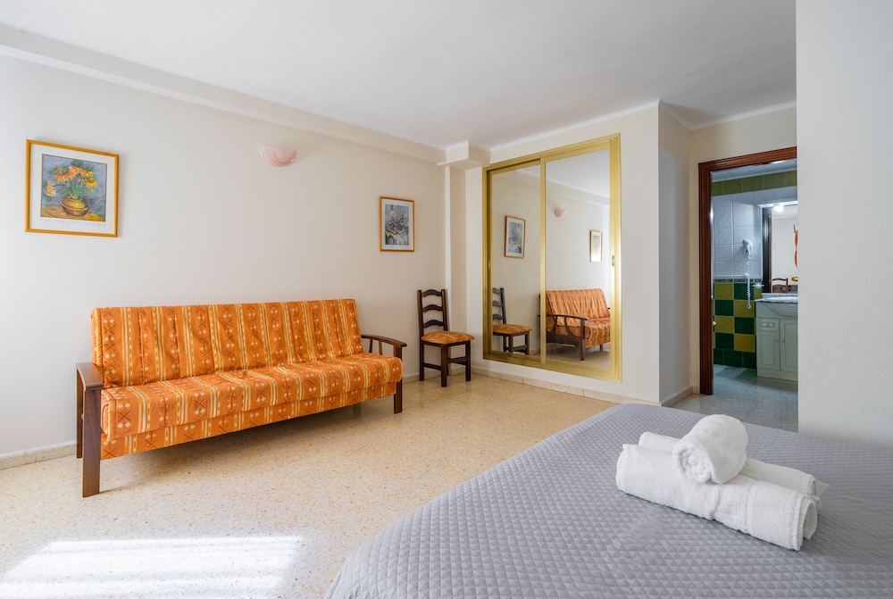 Hotel Velis 34/50