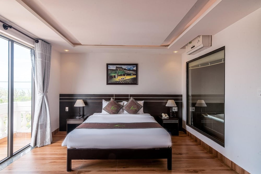 Viet Long Hoi An Beach Hotel 14/53