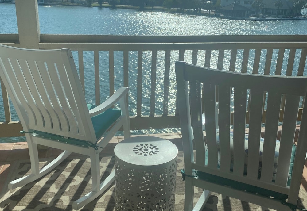 Horseshoe Bay Resort 7/66