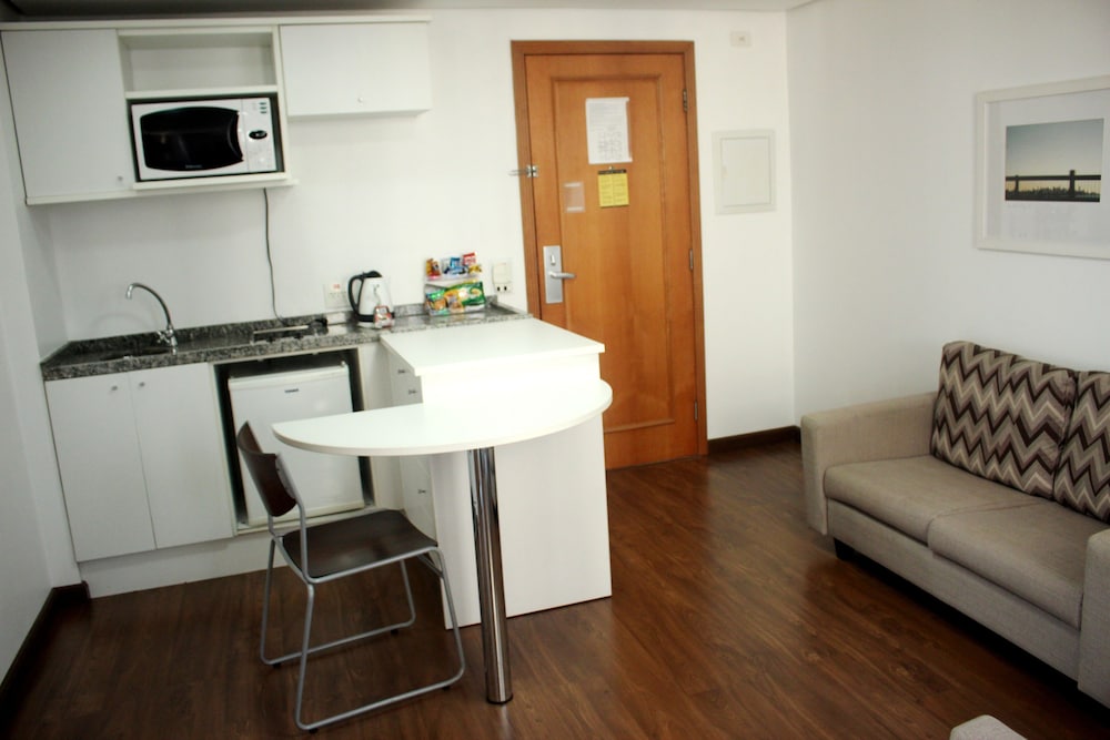 Twin Towers Flat 37/62