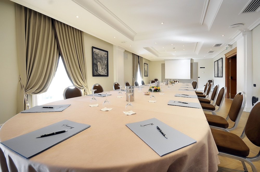 Grand Santa Lucia Hotel 36/43