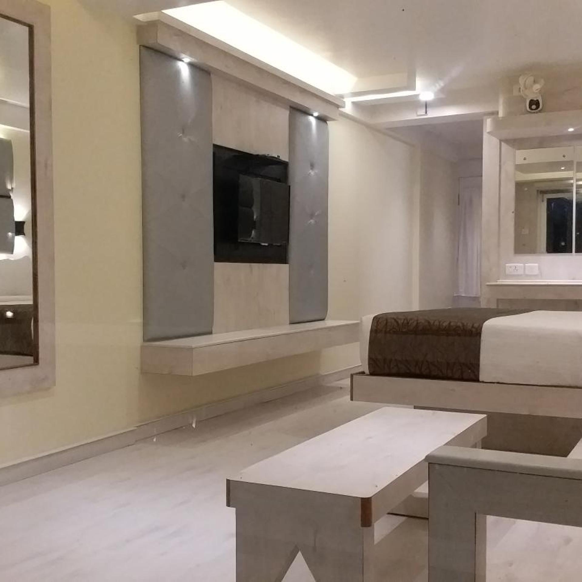 HOTEL DARSHAN 35/55