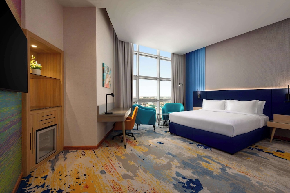 ROOM, QUEEN BED, CITY VIEW, SMOKING