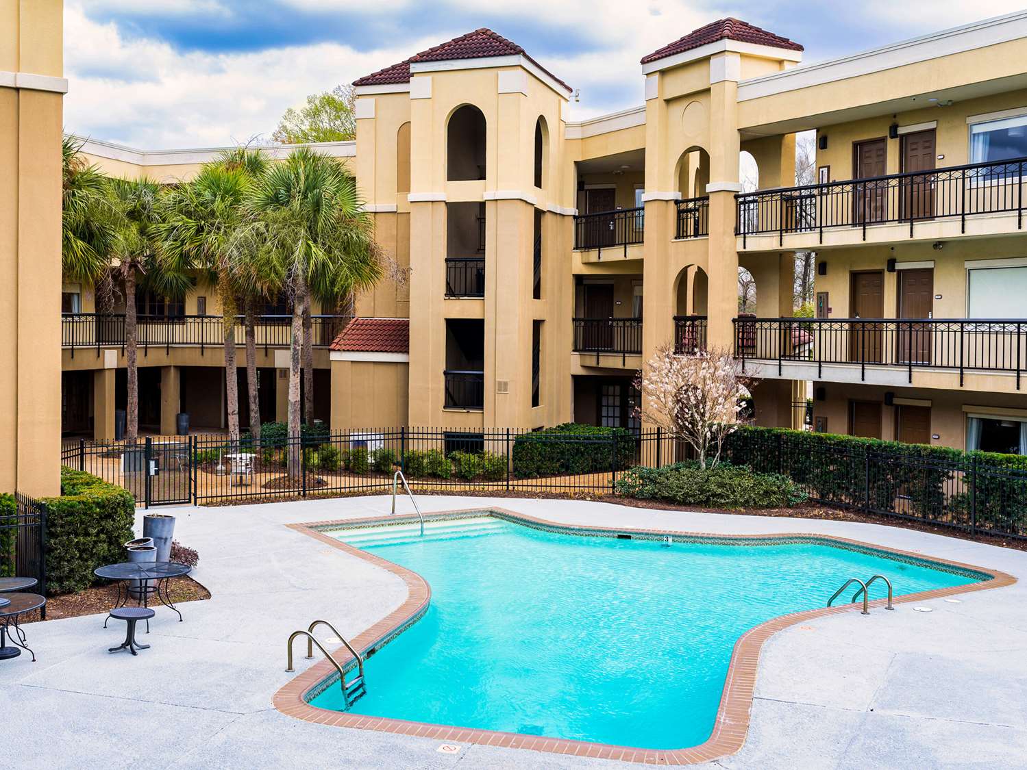 Comfort Suites Baton Rouge South I-10 18/20