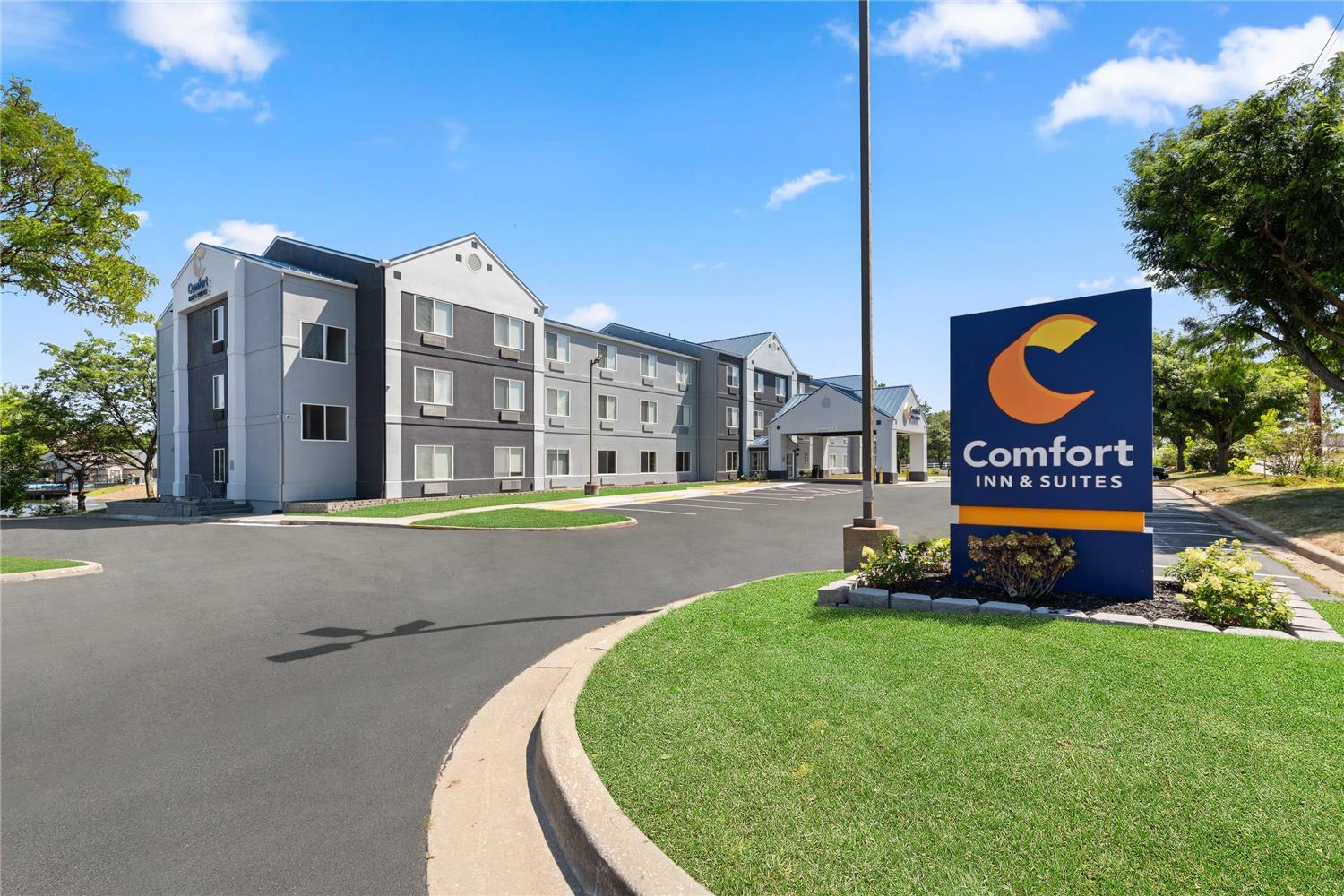 Comfort Inn & Suites Olathe - Kansas City 35/39