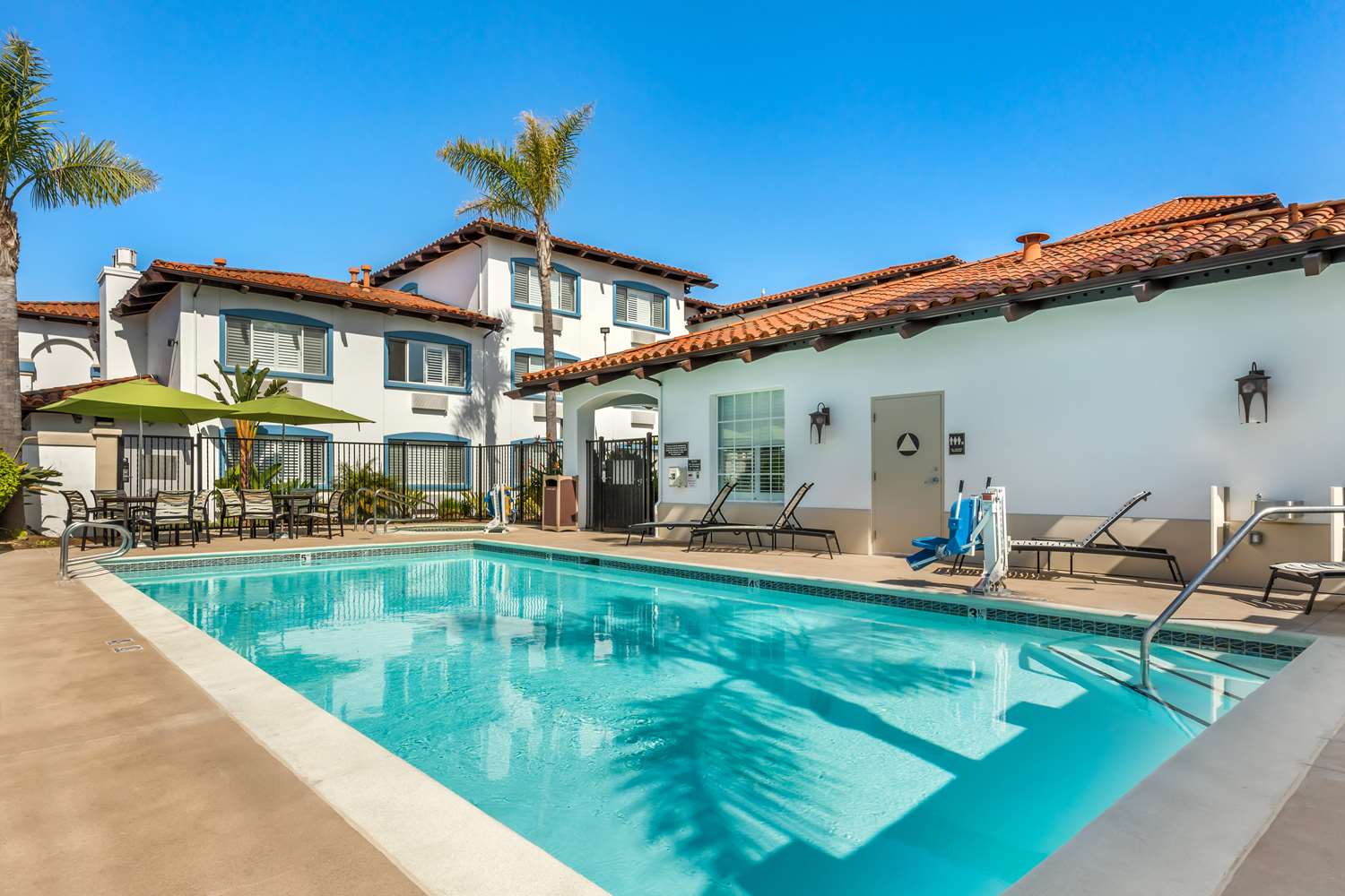 Best Western Plus Capitola By the Sea Inn Suites 3/55