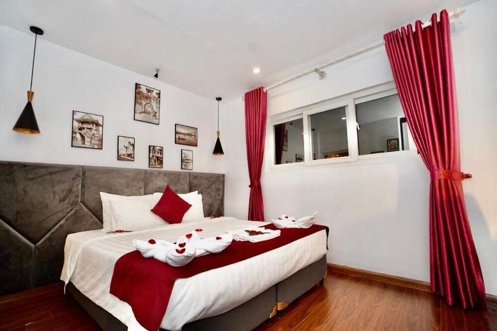 NT Elysian Hotel 40/76