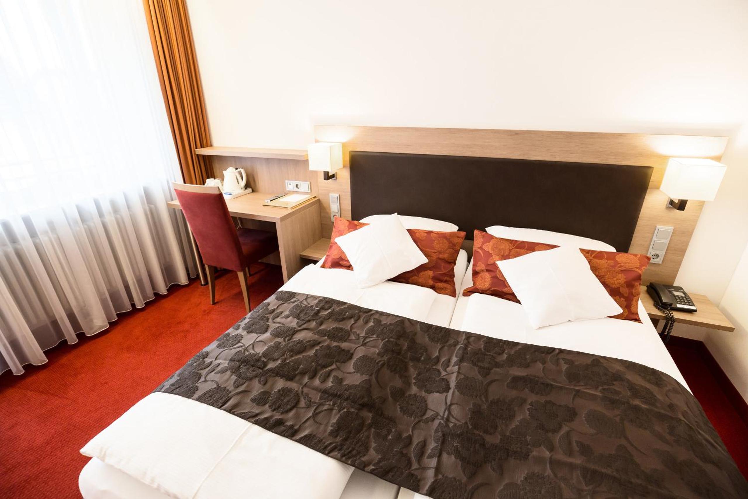 غرفة بسرير مزدوج، Hotel Weisses Ross 3/8