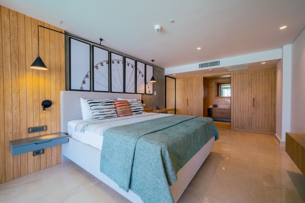 Lures Hotel 21/57