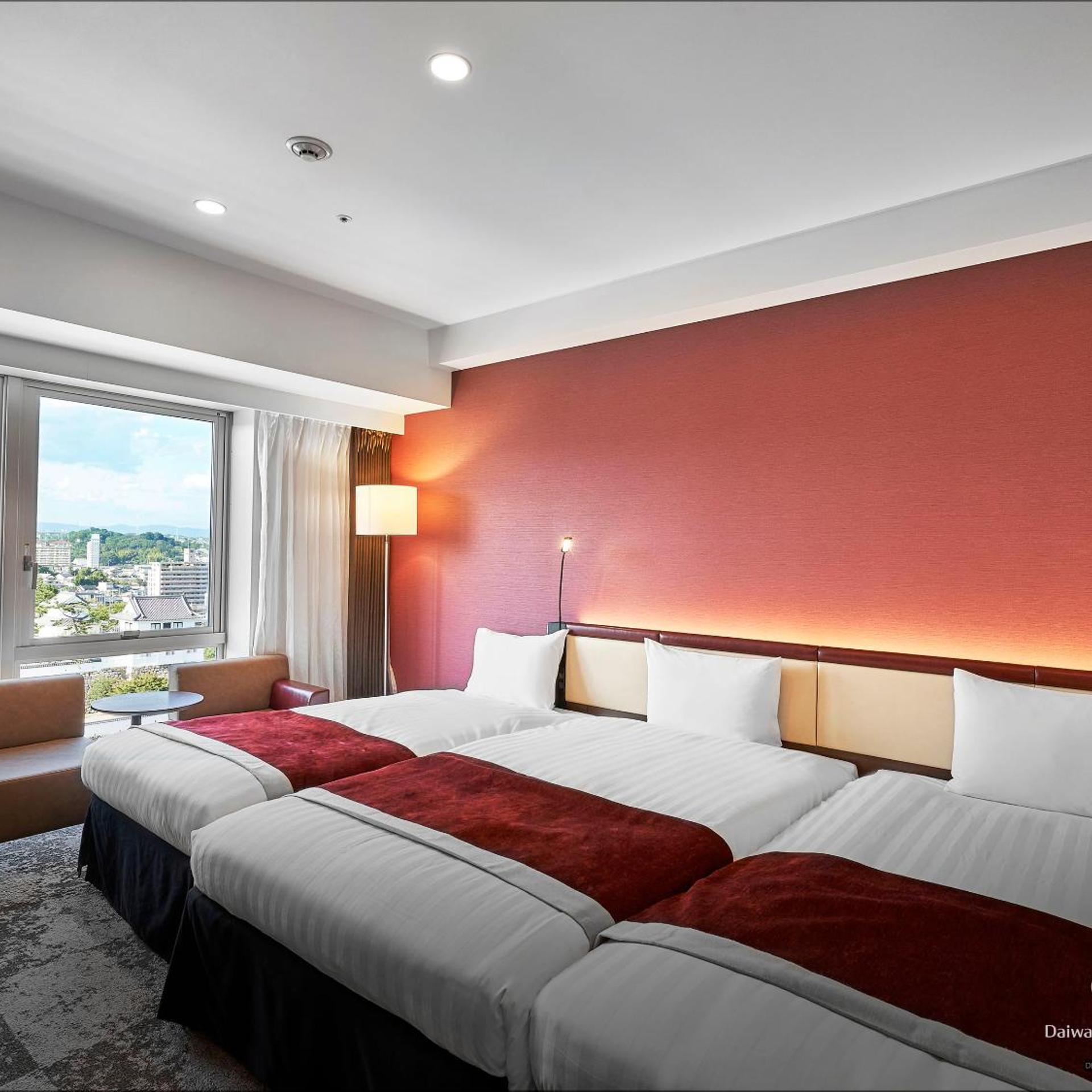 Room, Twin Beds, with Extra Bed, Castle View