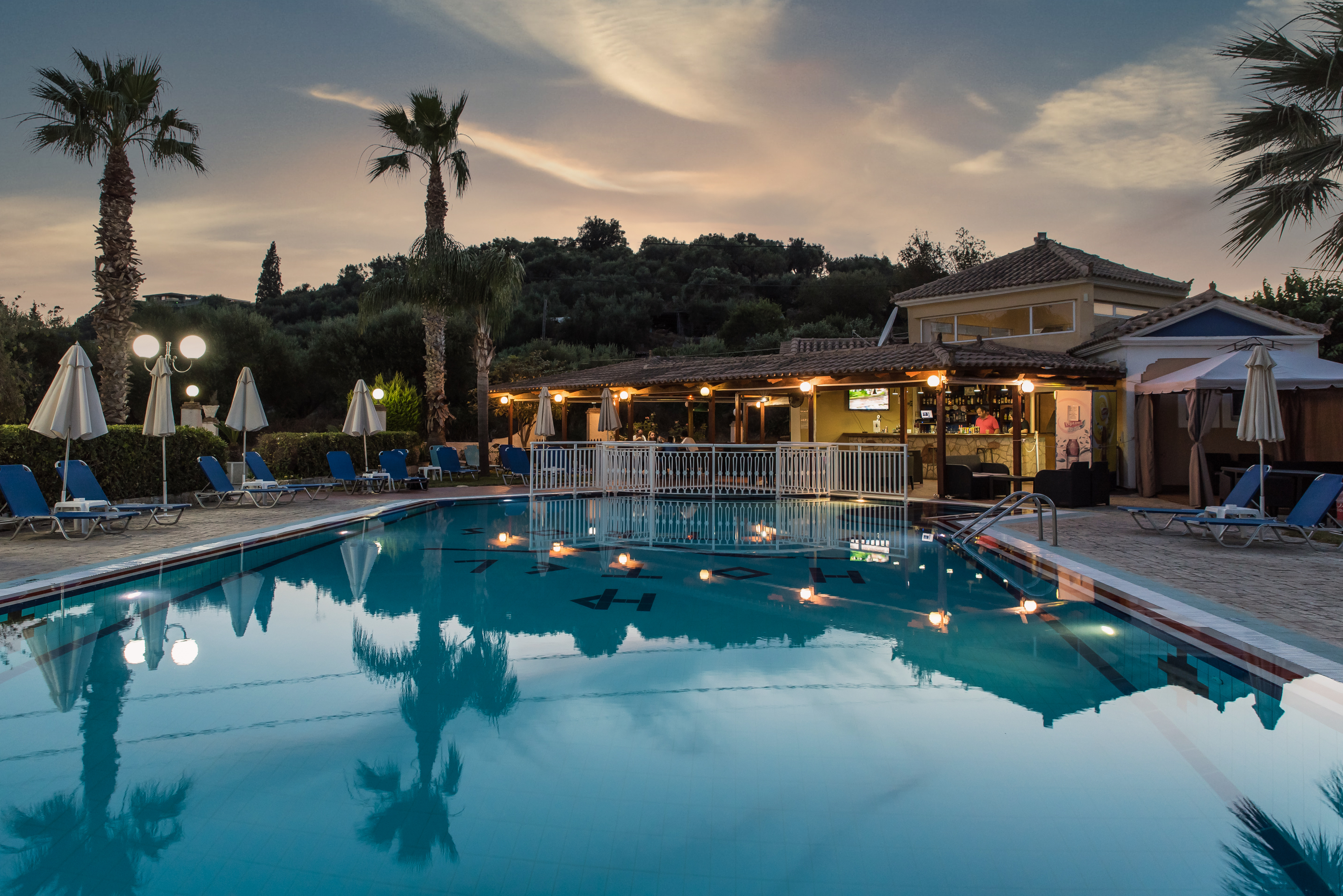 Petros Hotel 1/36