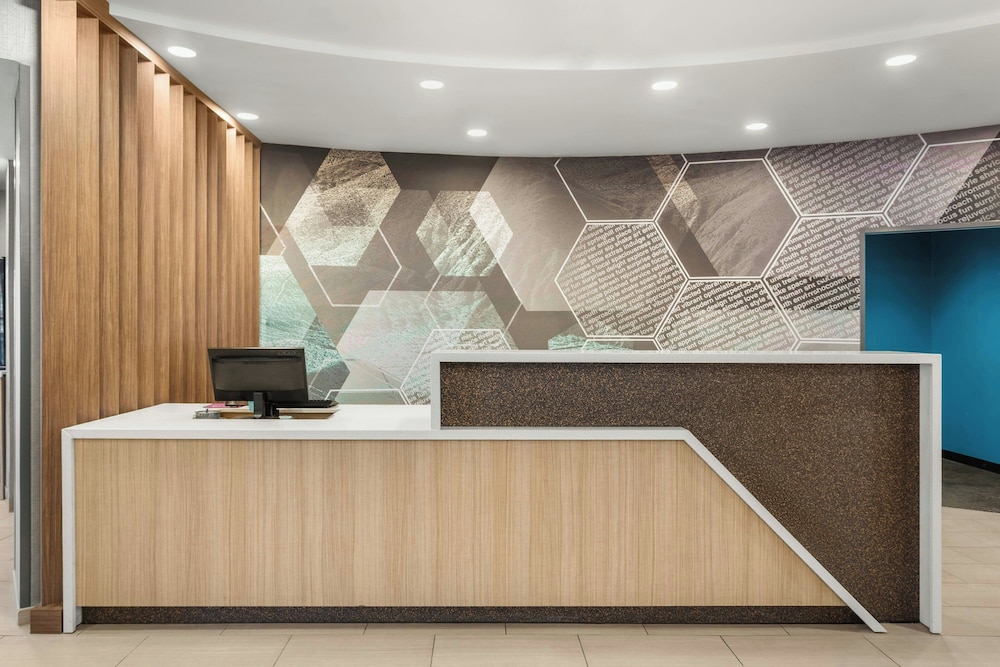 Lobby at Springhill Suites by Marriott Morgantown, MORGANTOWN - WV