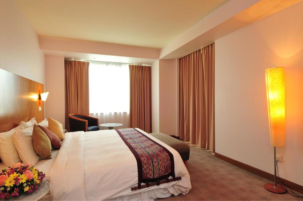 Suite, King Bed