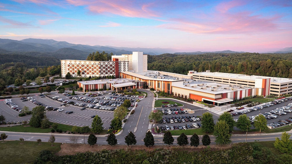 Harrah's Cherokee Valley River - A Caesars Rewards Destination 6/57