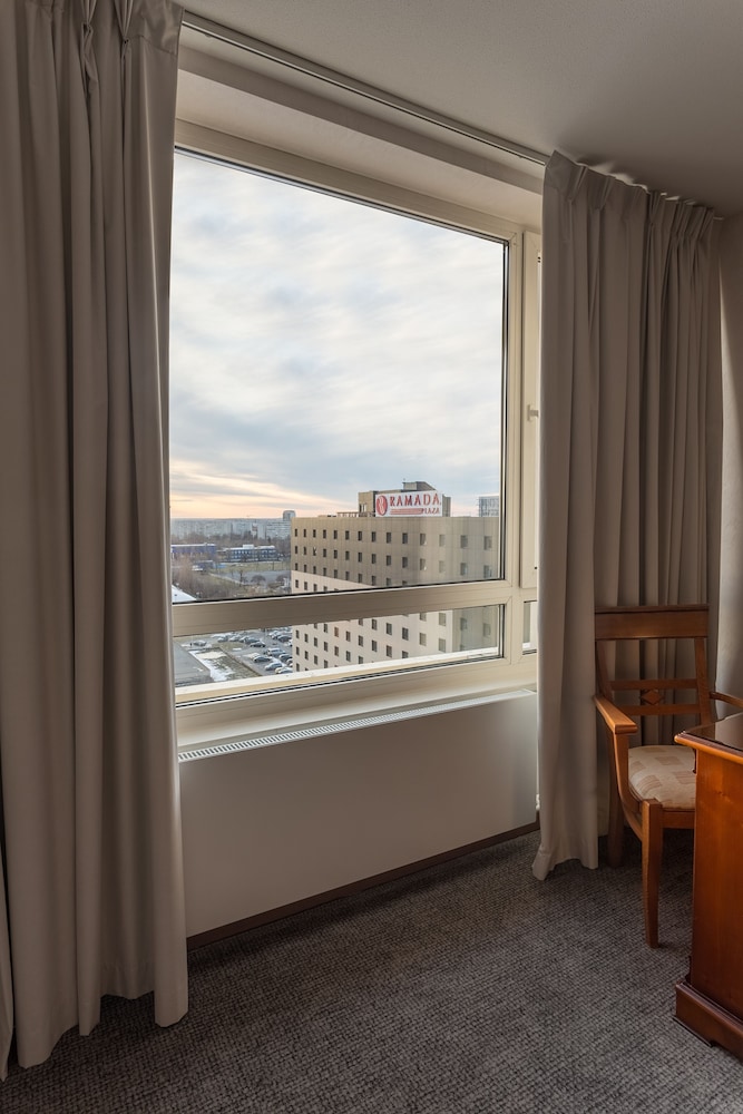 Ramada by Wyndham Bucharest Parc 26/49