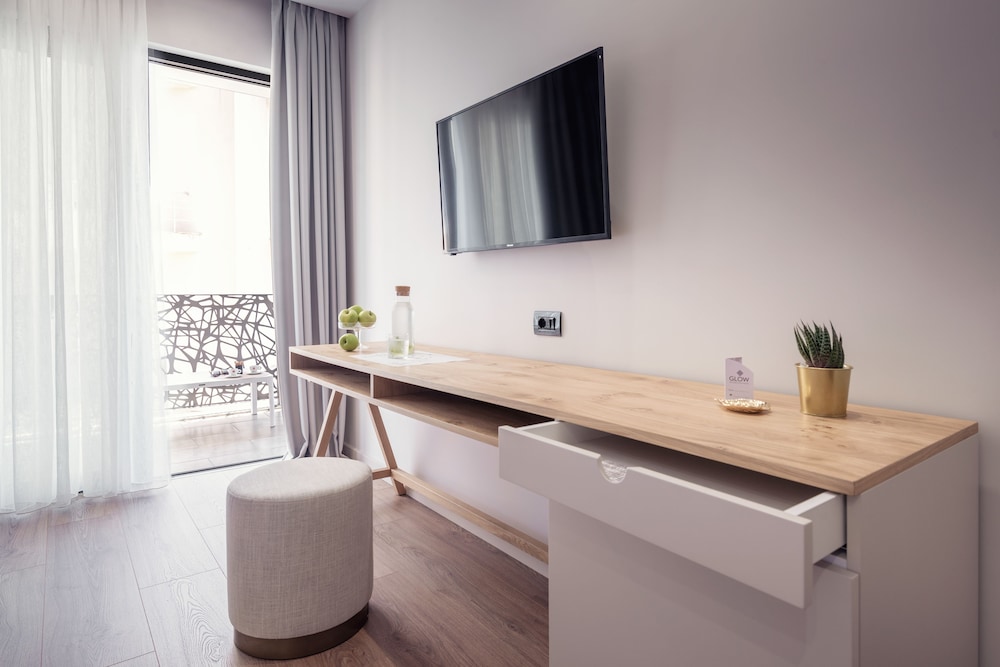 Glow Boutique Hotel & Suites 9/50